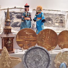 В КДЦ «Марат» открылась выставка декоративно-прикладного творчество «Мастерами славится Сибирь!»